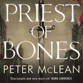 Boekomslag van "Priest of Bones" door Peter McLean. Een zwaard staat centraal, met op de achtergrond een stad en bloeddruppels.