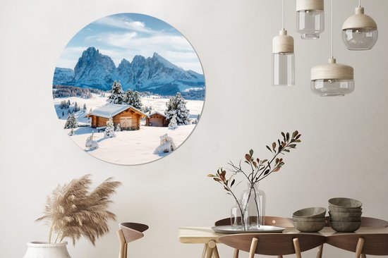 WallCircle - Wandcirkel - Muurcirkel - Winter - Huisje - Bergen - Uitzicht - Sneeuw - Aluminium - Dibond - 140x140 cm - Binnen en Buiten