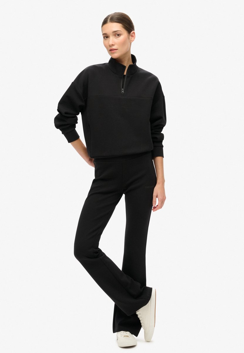 Superdry Sport Tech joggingbroek met lage taille en wijde pijpen Dames Broeken Zwart