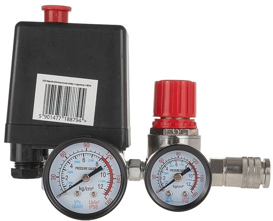 Zwarte drukschakelaar met rode knop, twee drukmeter met witte wijzerplaten en metalen koppelingen.