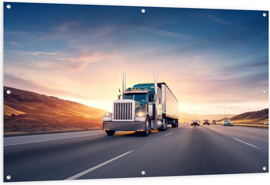 Tuinposter – Grote Zilveren Truck op Weg met Auto's - 150x100cm Foto op Tuinposter  (wanddecoratie voor buiten en binnen)