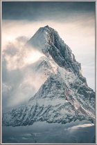 JUNIQE - Poster met kunststof lijst Sneeuw berg foto -20x30 /Grijs &