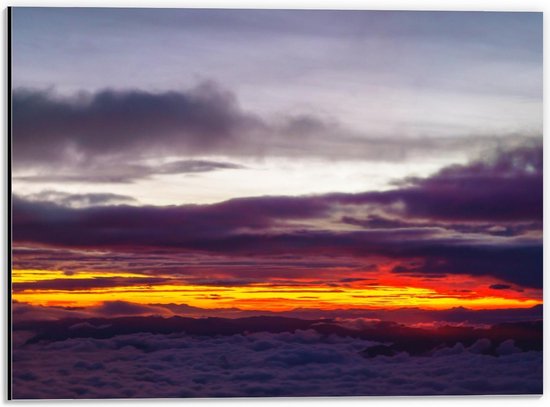 Dibond - Zonsondergang boven Wolken - 40x30cm Foto op Aluminium (Wanddecoratie van metaal)