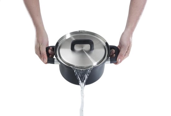 BK Flow Cool Black Pannenset 4-delig - 16/18/20cm - Zonder PFAS-vrije antikleeflaag - Pannenset inductie - RVS kookpan - Ovenbestendig tot 160°C - Met deksel - Zilver