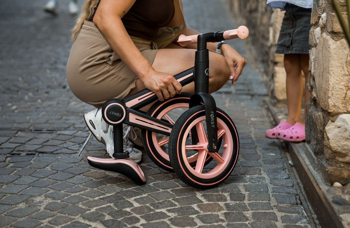 Først Loopfiets 2 Jaar - Balance Bike - Loop Fiets - Speelgoed Vanaf 2 Jaar - Jongens & Meisjes - Opvouwbaar - Roze — afbeelding 4