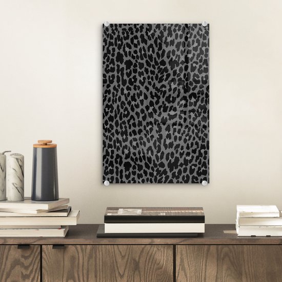 MuchoWow® Glasschilderij 20x30 cm - Schilderij acrylglas - Luipaardprint - Design - Grijs - Foto op glas - Schilderijen