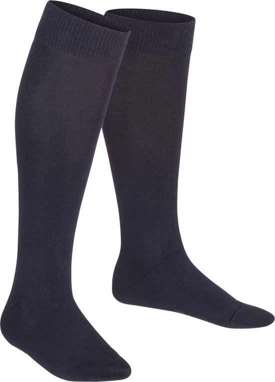 Twee donkerblauwe kniekousen.