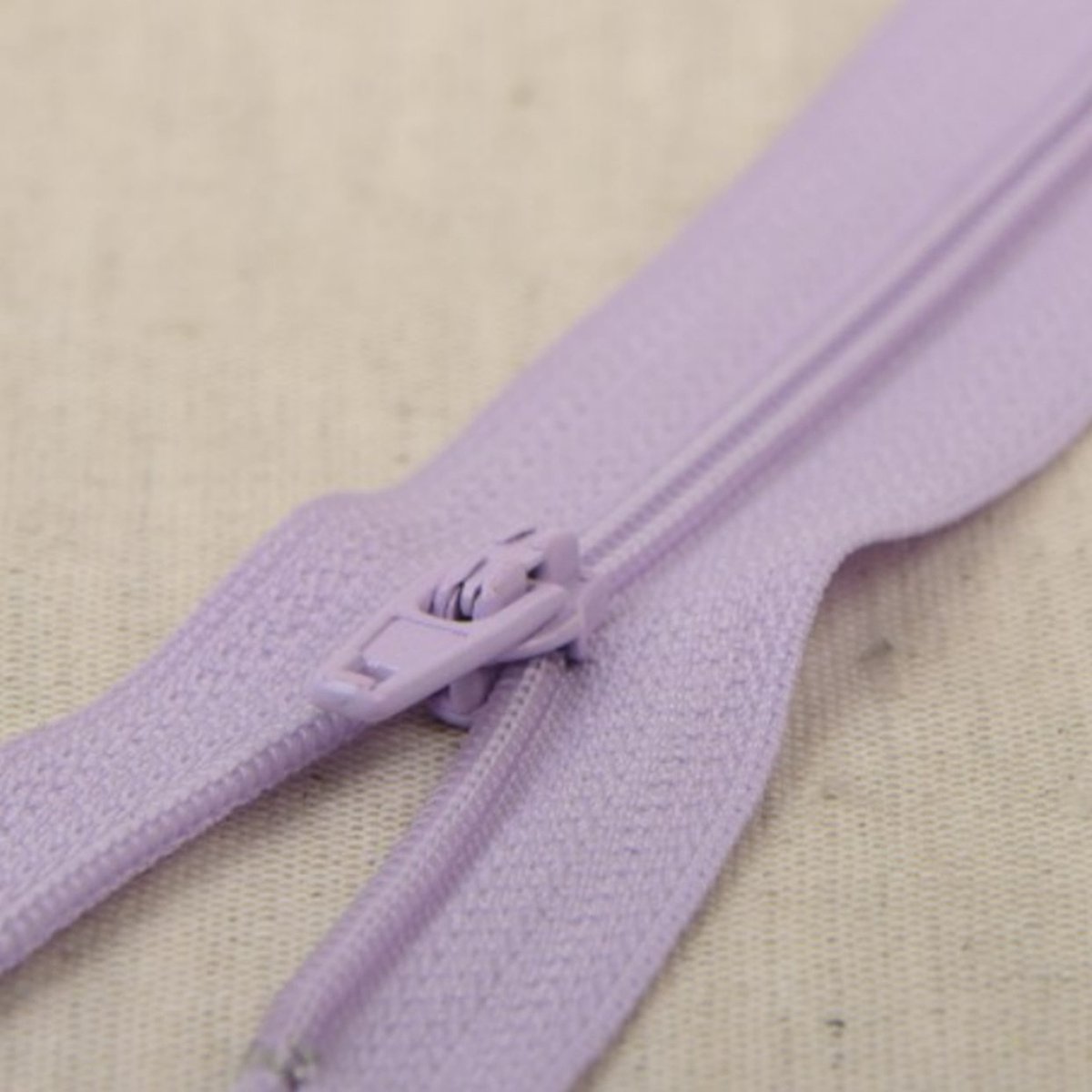 Fijne rits polyester lavendel lila 15cm - niet-deelbaar stevige rits