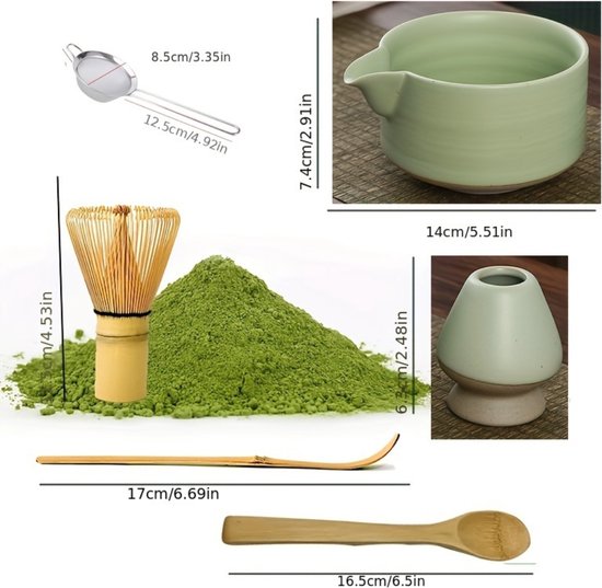 Matcha set met zeef, blauwe kom, groene kom, blauwe houder en bamboe schepje.