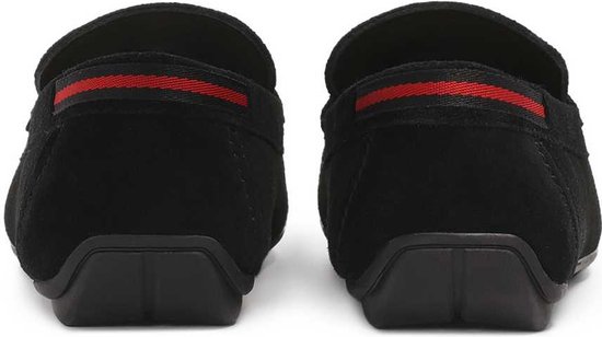 Mocassins en daim noir ornés d'un ruban logotypé