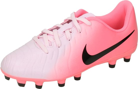 Nike jr. Legend 10 club fg/mg in de kleur roze.