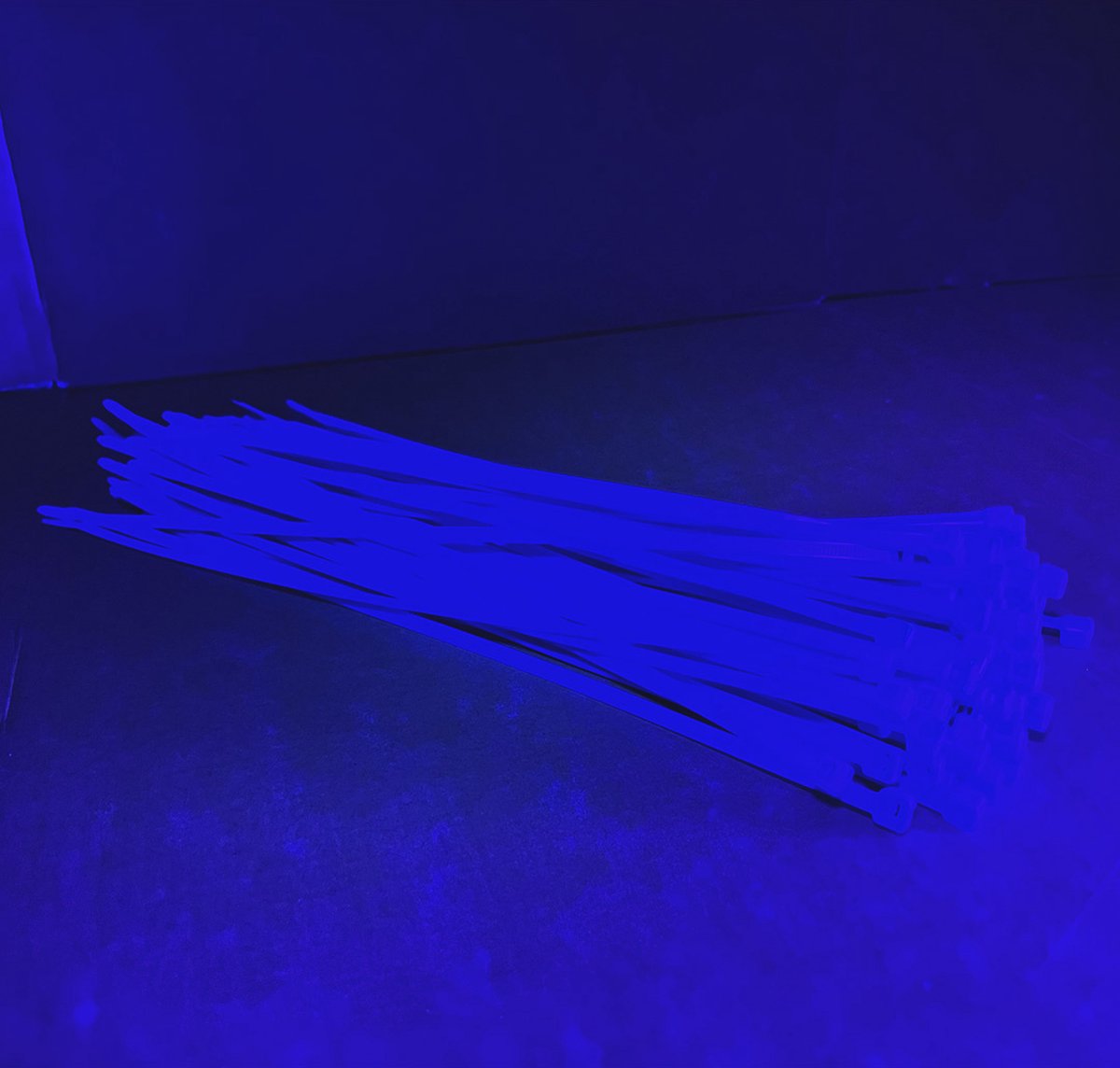 TD47 Kabelbinders 4.8 x 370 mm Fluor Blauw - Tie wraps - Tyraps