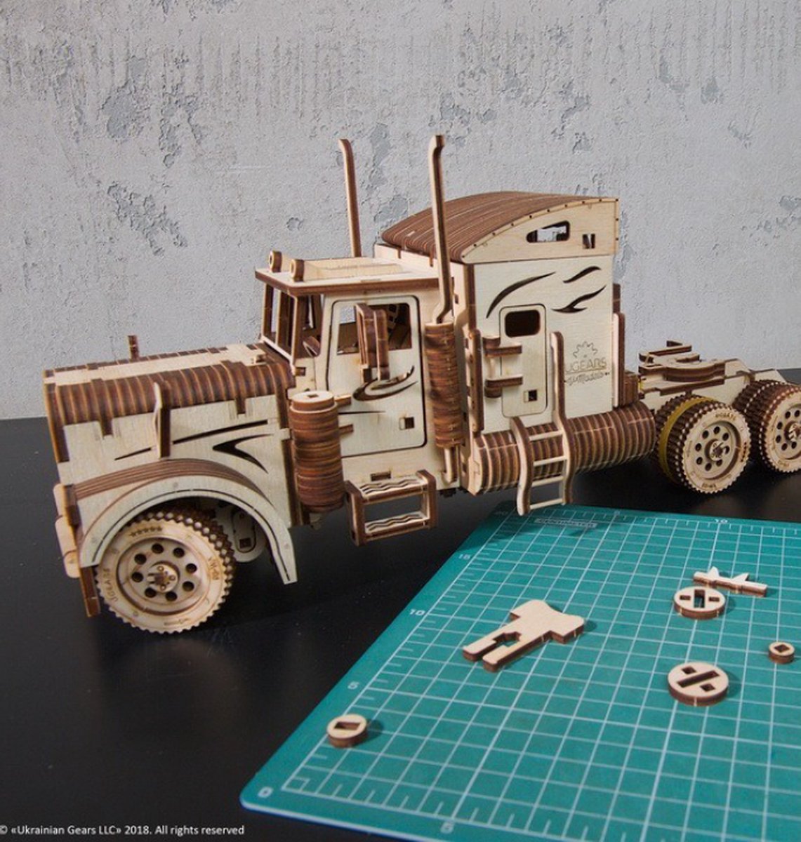 UGEARS Houten 3D Model - Heavy Boy Truck — afbeelding 14