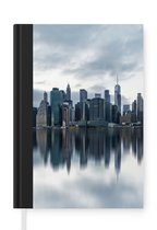 Notitieboek - Schrijfboek - New York - Skyline - Reflectie - Notitieboekje klein - A5 formaat - Schrijfblok