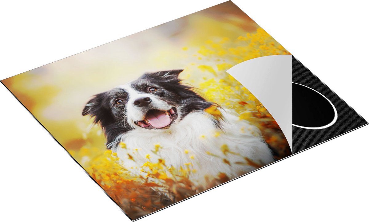 Chefcare Inductie Beschermer Blije Hond tussen de Bloemen - 57,6x51,6 cm - Afdekplaat Inductie - Kookplaat Beschermer - Inductie Mat