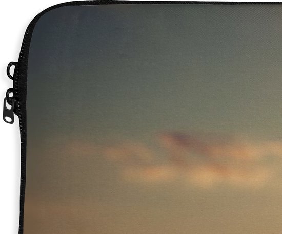 Laptophoes 13 inch - Gras - Herfst - Zonsondergang - Seizoenen - Landschap - Laptop sleeve - Binnenmaat 32x22,5 cm - Zwarte achterkant