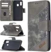 Voor Samsung Galaxy A20e Bijpassende kleur Krokodiltextuur Horizontale flip PU lederen tas met portemonnee & houder & kaartsleuven (grijs)