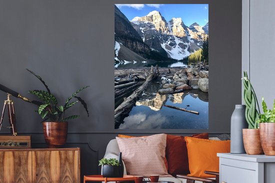 Sticker Muursticker Moraine Lake - Moraine Lake reflète les montagnes au Canada - 90x120 cm - film adhésif autocollant - sticker mural repositionnable