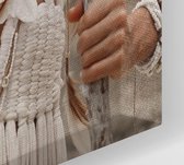 Vrouw in witte veren - Foto op Canvas - 100 x 150 cm