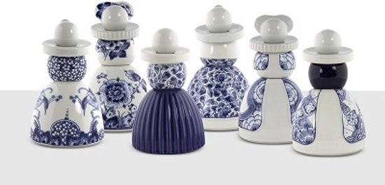 Royal Delft Proud Mary 4 - Flower Pattern - statue 17 cm