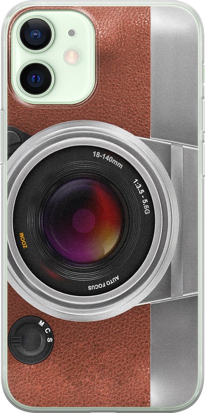 Coque iPhone 12 Mini avec impression caméra vintage marron, détails argentés et objectif.