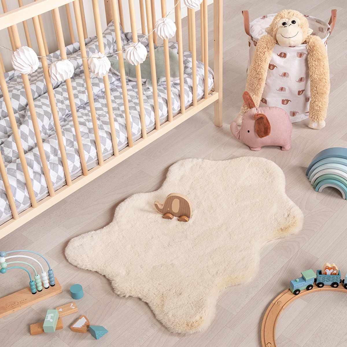 Little Olly Kindervloerkleed - Huggy Schaap Creme | Super fluffy! - 55x80cm