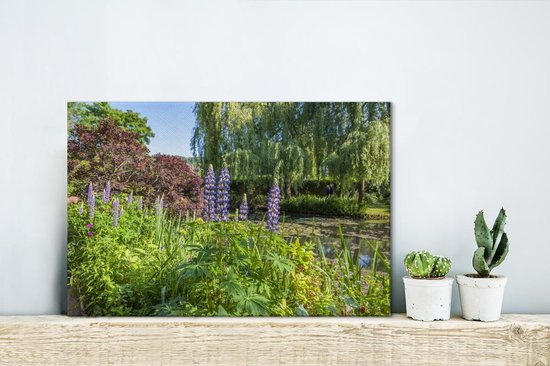 Canvas Schilderij Tuin met kleurrijke kleuren in de Franse tuin van Monet in Europa - 30x20 cm - Wanddecoratie