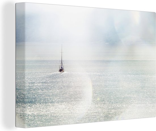 Canvas Schilderij Zeilboot vaart voor de kust van Schotland - 90x60 cm - Wanddecoratie