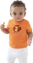 Oranje fan t-shirt voor baby / peuters - Holland met cartoon leeuw - Nederland supporter - Koningsdag / EK / WK shirt / outfit 12-18 mnd