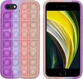 iMoshion Pop It Fidget Toy - Pop It hoesje voor de iPhone SE (2020) / 8 / 7 - Multicolor