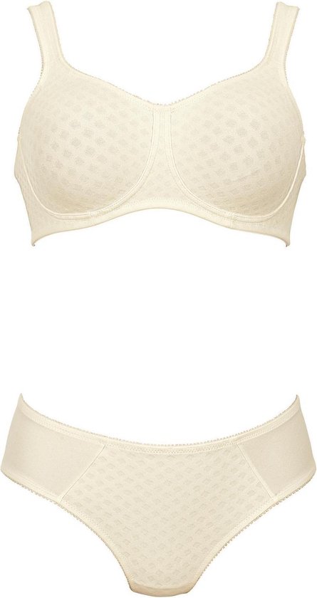 Beige prothesebeha en bijpassende slip, beiden met een subtiel ruitpatroon.