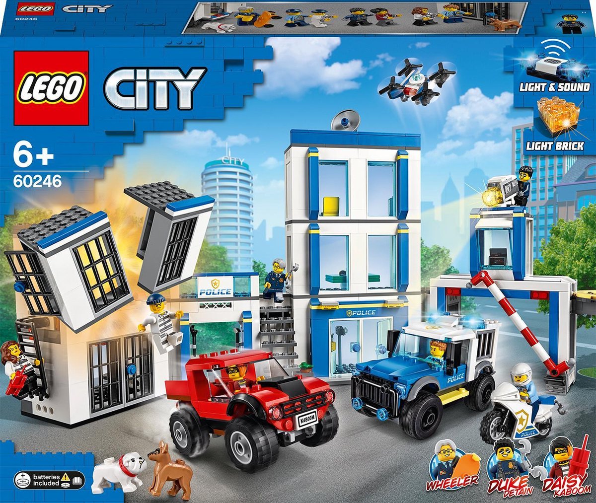 wapenkamer gesloten Spin LEGO City Politiebureau - 60246 | bol.com