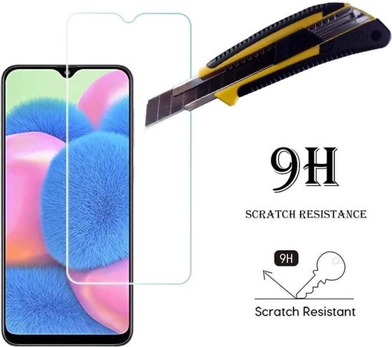 Een screenprotector met een mesje en de tekst '9H Scratch Resistance'.