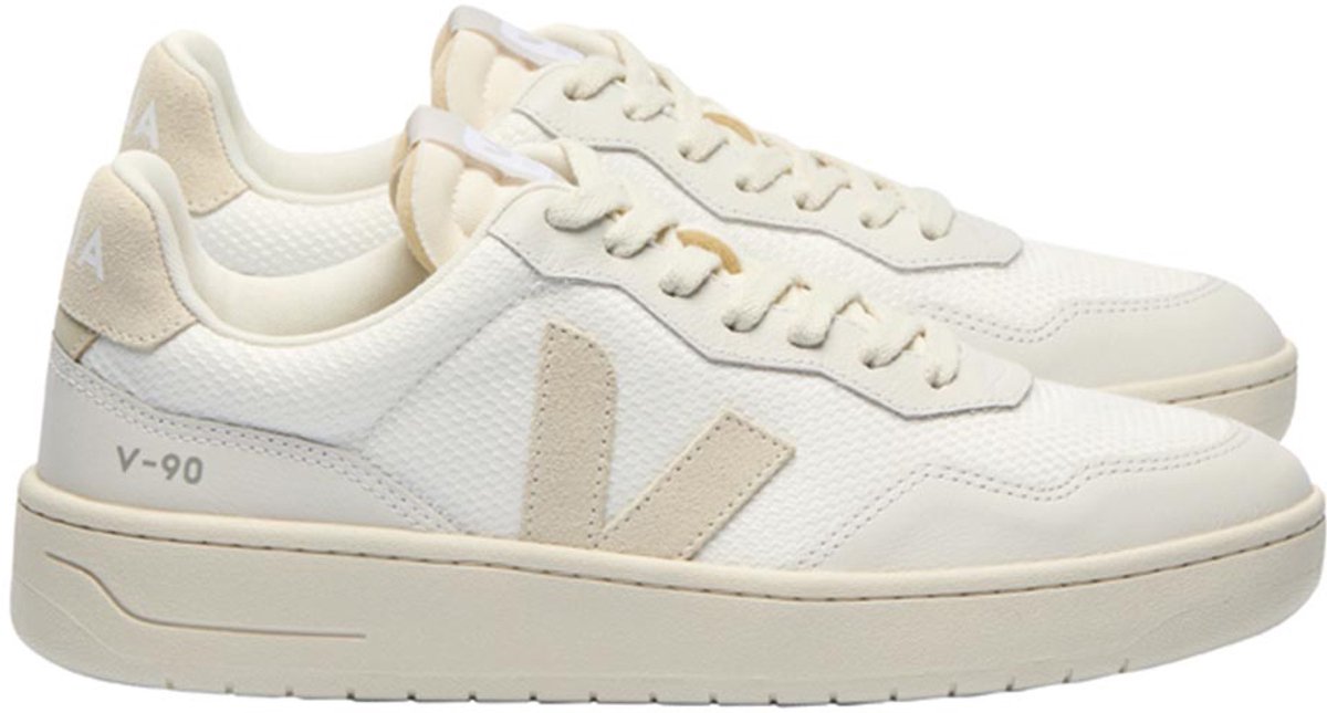 Veja Womens V-90
