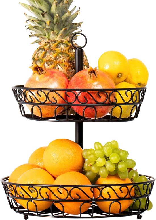 Stilleven van fruitschaal met vers fruit op warm rode achtergrond van Piertje Kruithof op canvas, behang en meer