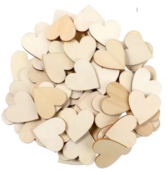 Houten hartjes in naturelkleur, 4cm, opgestapeld.