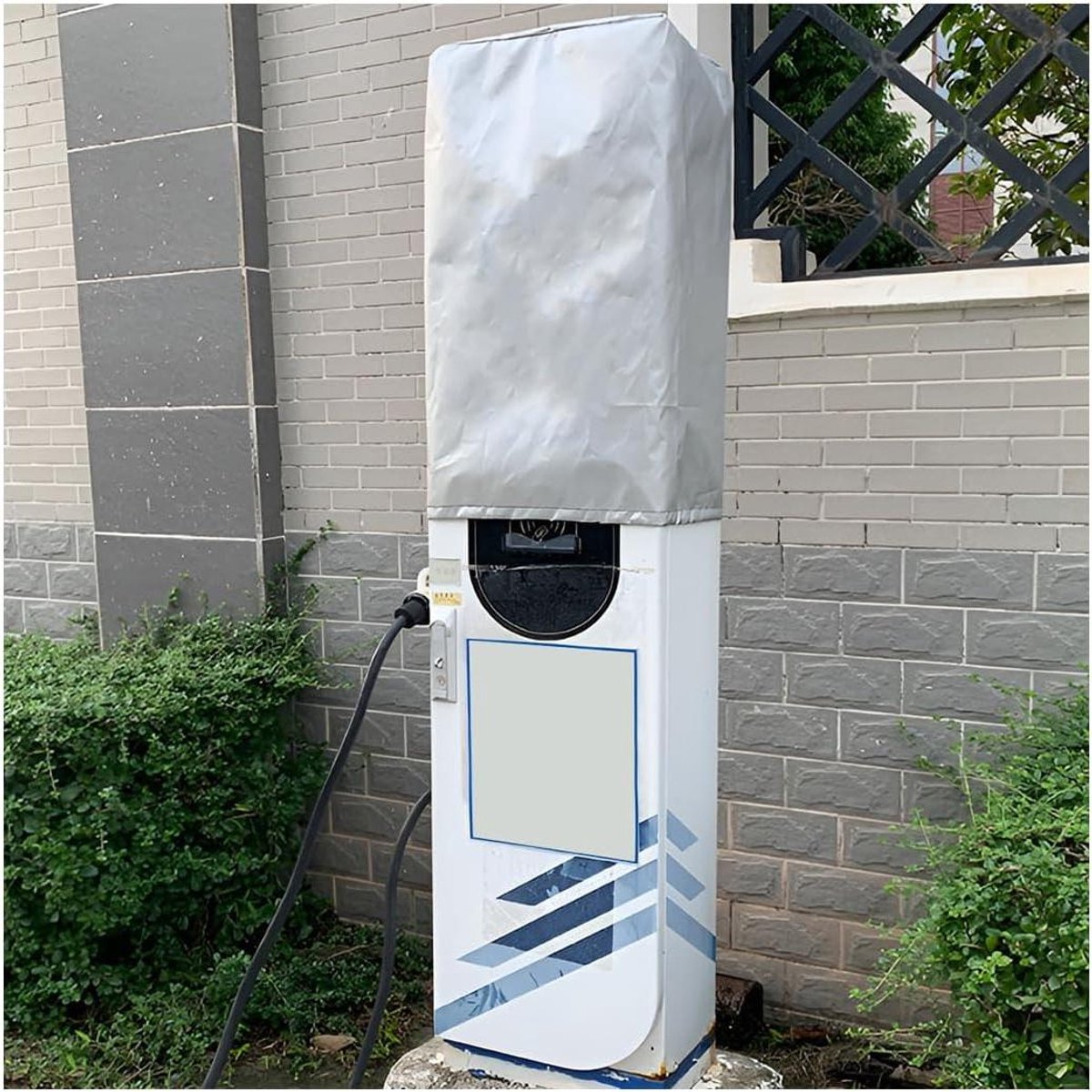 Protective Roof for Electric Car Charging Station - Weatherproof and Waterproof Cover (70 x 35 x 25 cm)