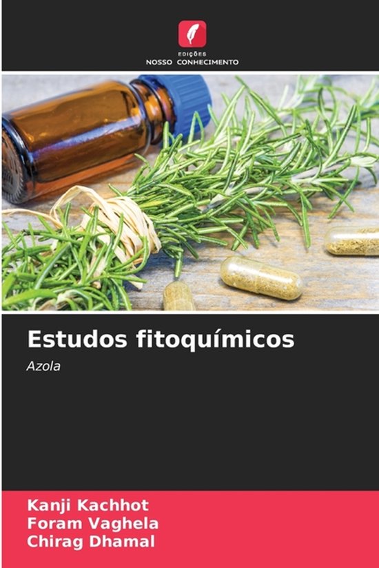 Bouteille brune d'huile essentielle, bouquet de romarin et deux capsules sur fond de bois. Texte: Estudos fitoquímicos.