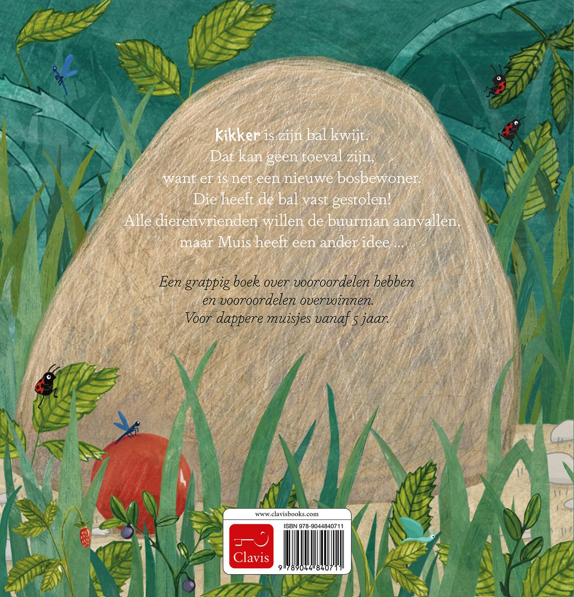 Achterkant van een kinderboek met tekst en tekeningen van kriebelbeestjes, een bal, bosbessen en bladeren.