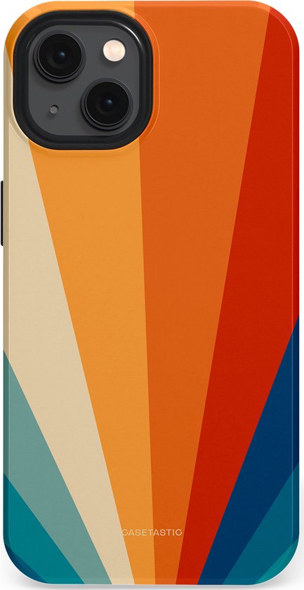 iPhone 13 hoesje met retro zonnestraalpatroon in oranje, geel, groen en blauw.