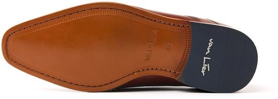 Onderkant van een bruine leren schoen met 'VANLIER' logo in de zool.