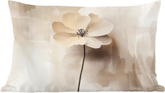 Housse de coussin aux tons beiges abstraits et une grande fleur beige clair aux détails noirs.