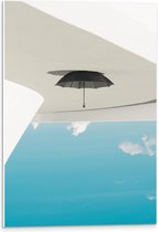 PVC Schuimplaat - Zwarte Paraplu Hangend aan Wit Vlak bij Wolken - 40x60 cm Foto op PVC Schuimplaat (Met Ophangsysteem)