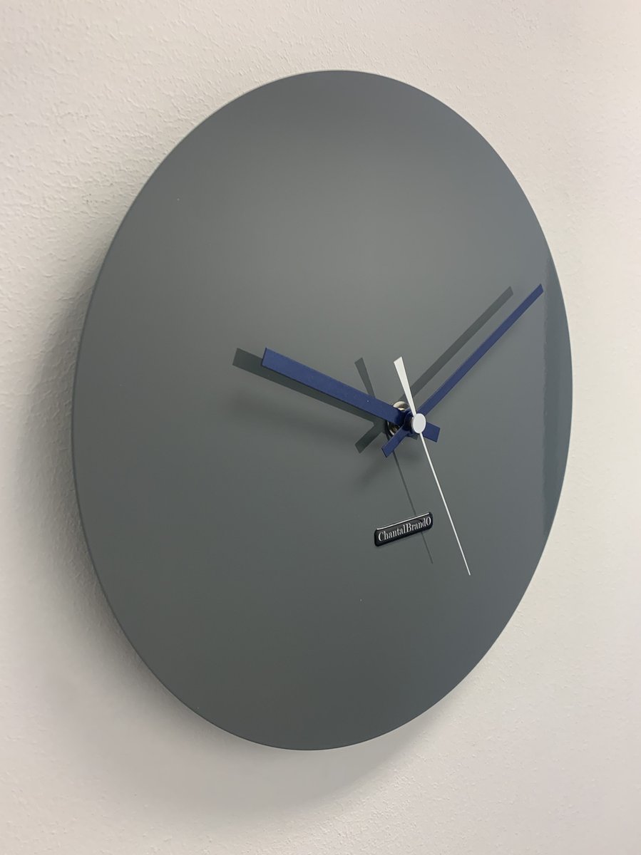 Wandklok CHANTALBRANDO -- MOONTAN GREY NARDO -- MODERN DESIGN -- MADE IN HOLLAND