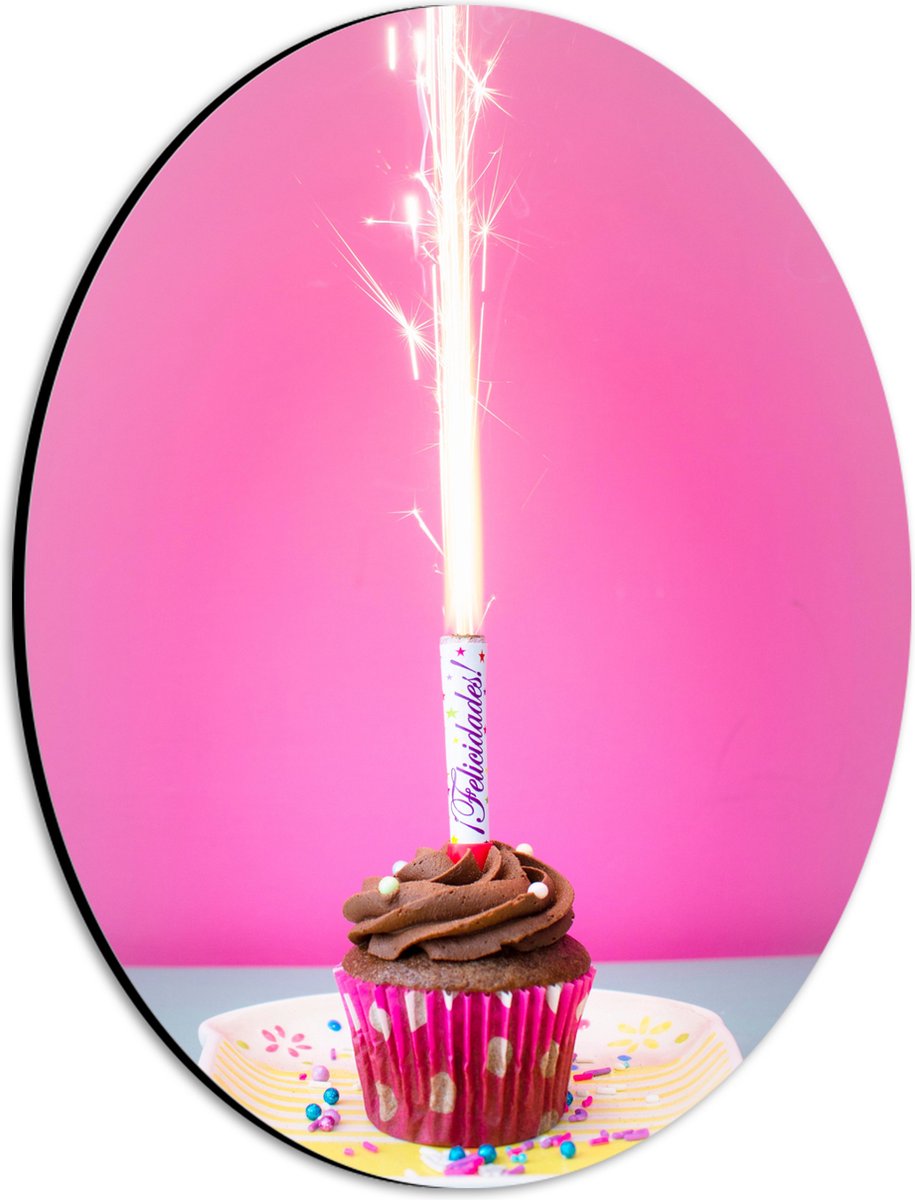 Dibond Ovaal - Verjaardagscupcake met Chocolade Topping en Fontein - 21x28 cm Foto op Ovaa