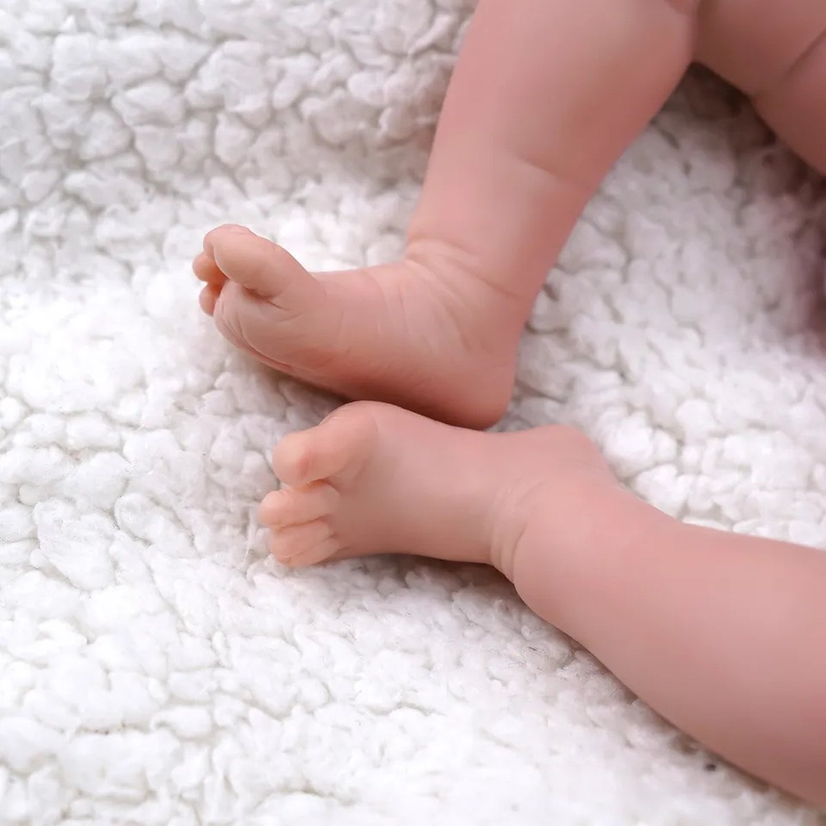 Petite poupée bébé reborn - 35 cm - Robe & bandeau bleu - Silicone souple  