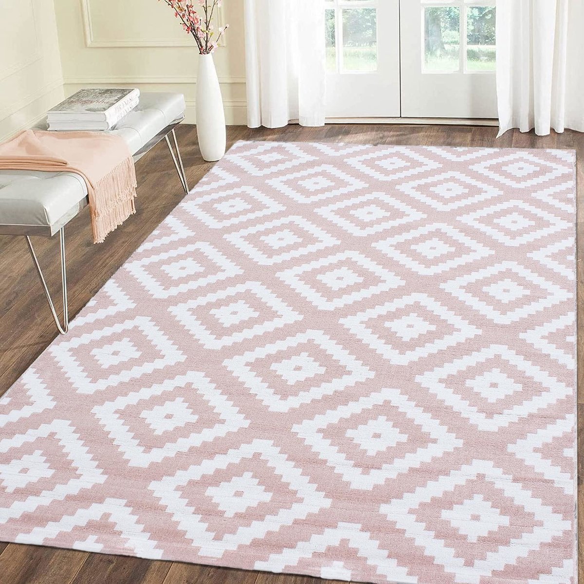 flycarpets Marlon Vloerkleed Boho - Laagpolig - Roze / Wit - 240x340 cm