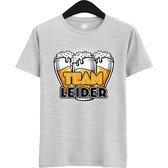 Team Leider | Vrijgezellenfeest Cadeau Man - Groom To Be Bachelor Party - Grappig Bruiloft En Bruidegom Bier Shirt - T-Shirt - Unisex - Ash Grey - Maat S