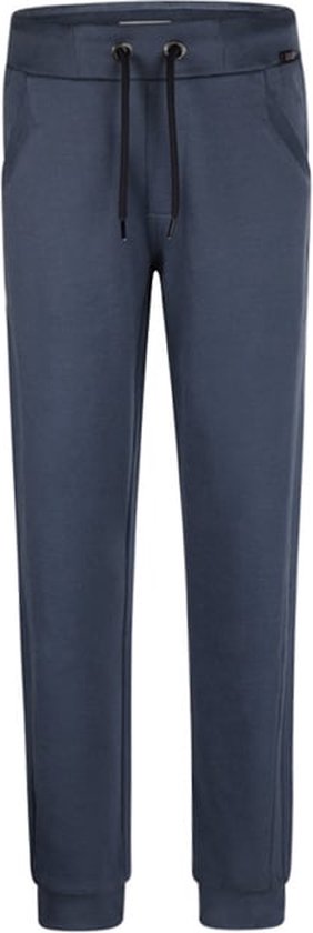 Donkerblauwe joggingbroek met trekkoord, steekzakken en boorden aan de onderkant.