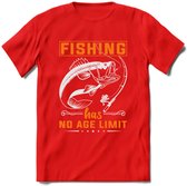 Fishing Has No Age Limit - Vissen T-Shirt | Oranje | Grappig Verjaardag Vis Hobby Cadeau Shirt | Dames - Heren - Unisex | Tshirt Hengelsport Kleding Kado - Rood - M